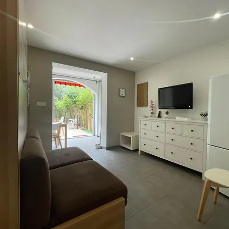 Charmant Studio La Londe-les-Maures Extérieur photo